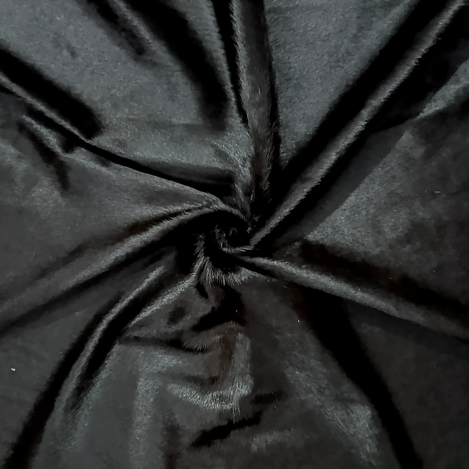 Black and White Cowhide Rug – 5'-9" x 5'-9" - Image 7